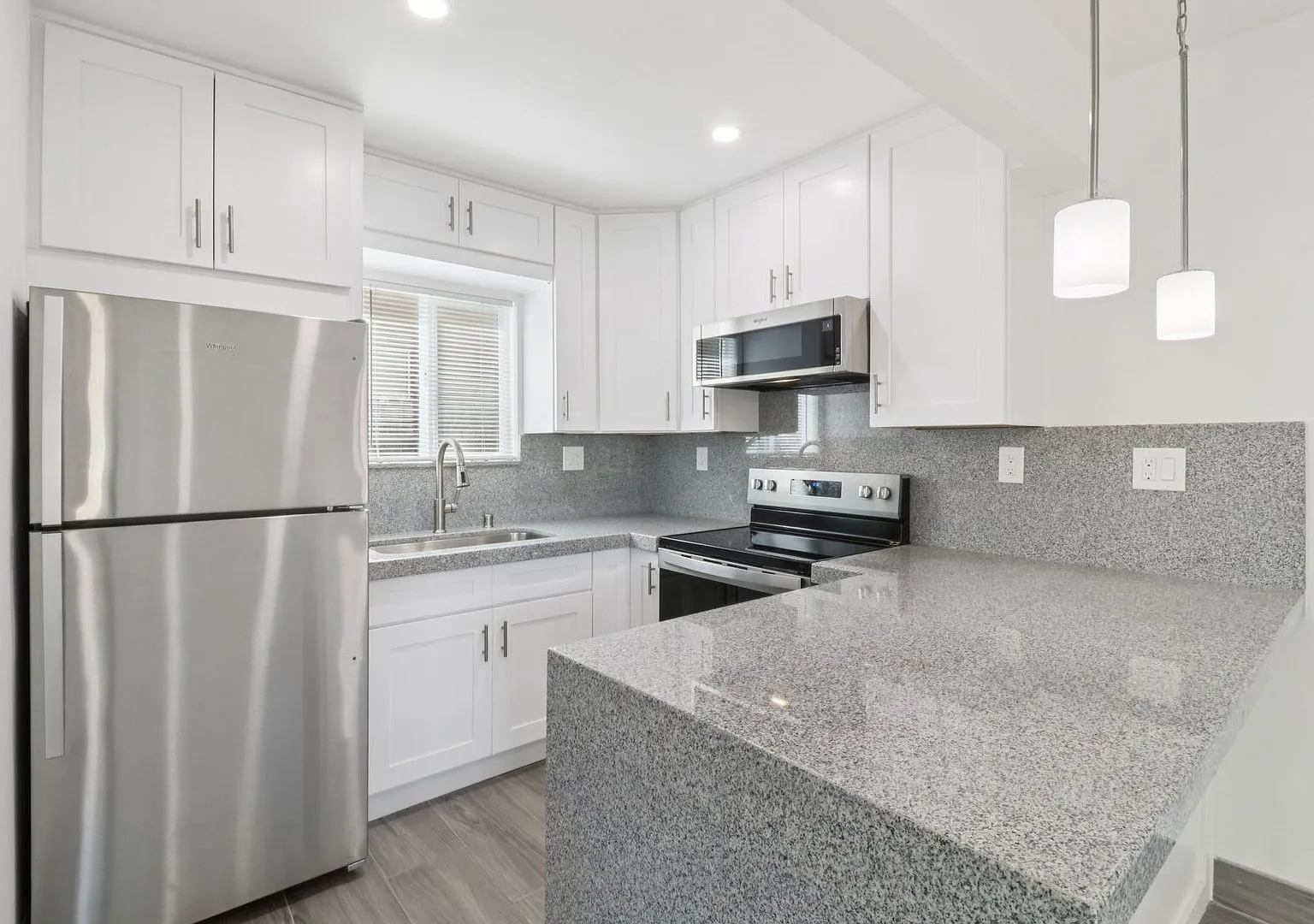 Move in Promotion! 2 Bedroom/1 Bathroom Remodeled Apartment - El Cajon — Photo 4