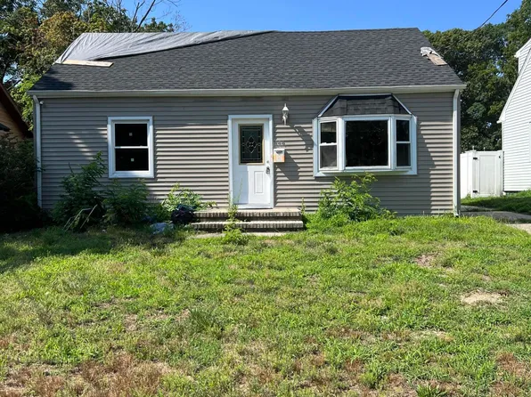 144 Monmouth Road, Oakhurst, NJ 07755