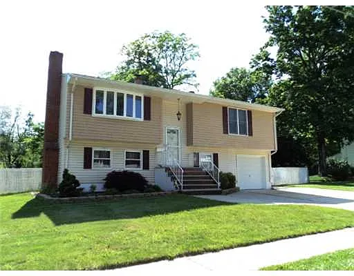 44 Morris Ave photo 1