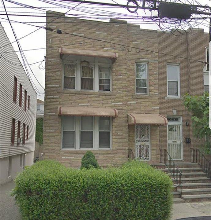 2nd image of 3234 Seymour Ave