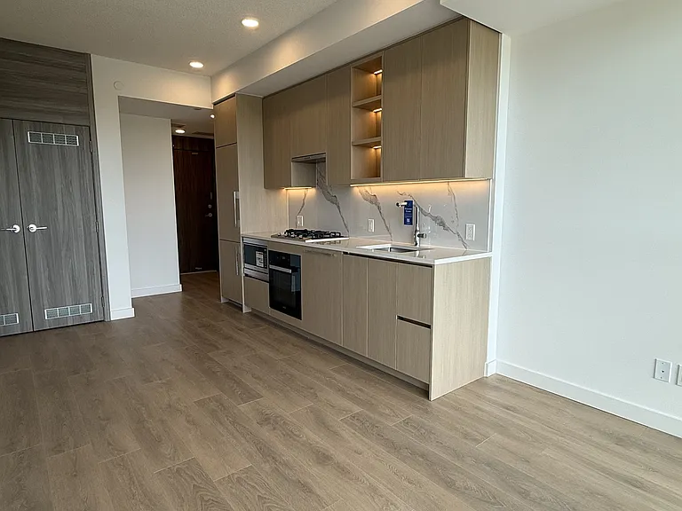 68 Esther Shiner Blvd #1708 — Photo 5