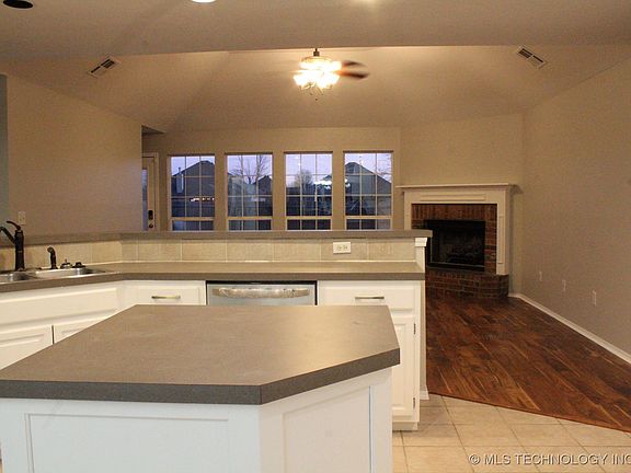 5th image of 19514 E 49th Pl S