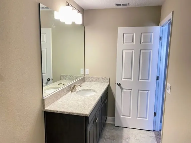 16142 Monterey Greens Cir — Photo 21