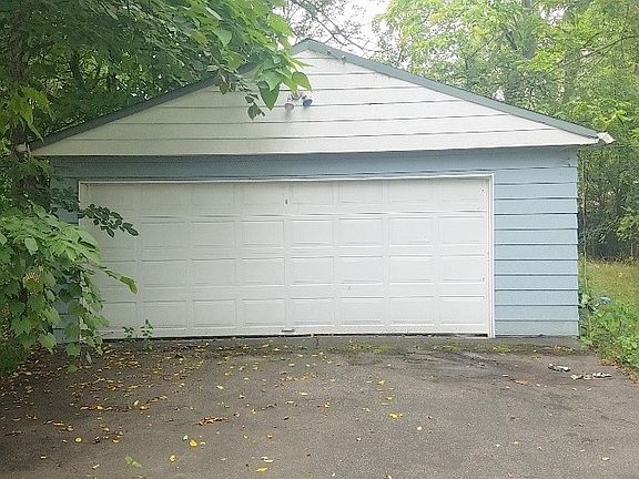 2nd image of 11704 Robertson Ave