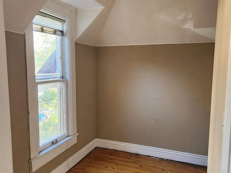 1720 N Pearl St — Photo 9