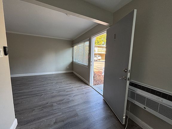 3rd image of 710 Coleman Ave APT 1