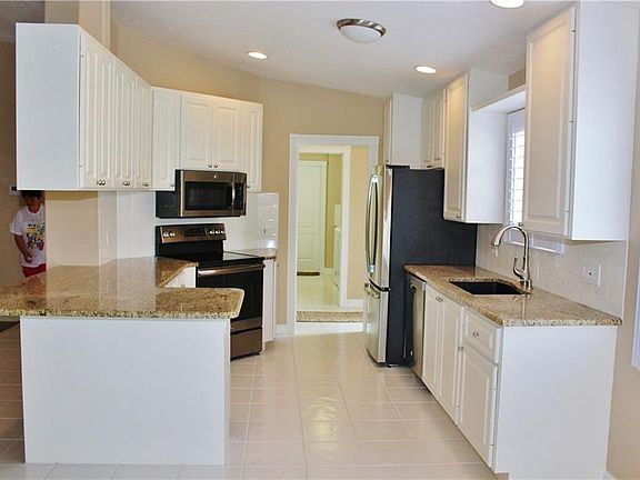 4th image of 1593 SW Pineland Way