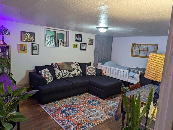 5th image of 305 George Washington Way #1/2