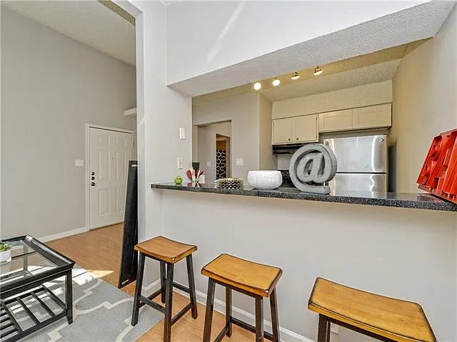4314 Gillis St #105 — Photo 7
