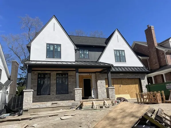 29 Tuttle Ave, Clarendon Hills, IL 60514