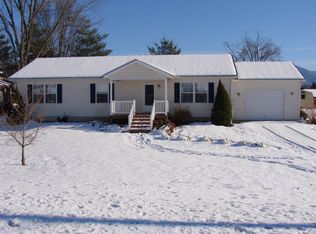 11 2nd St, Luray, VA 22835