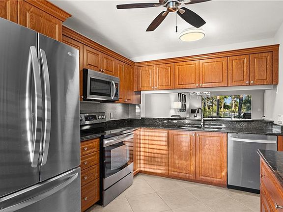 5th image of 3012 Sandpiper Bay CIR #D302