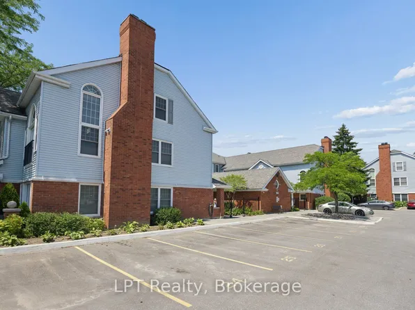 1651 Nash Rd #A6, Clarington, ON L1E 1S8