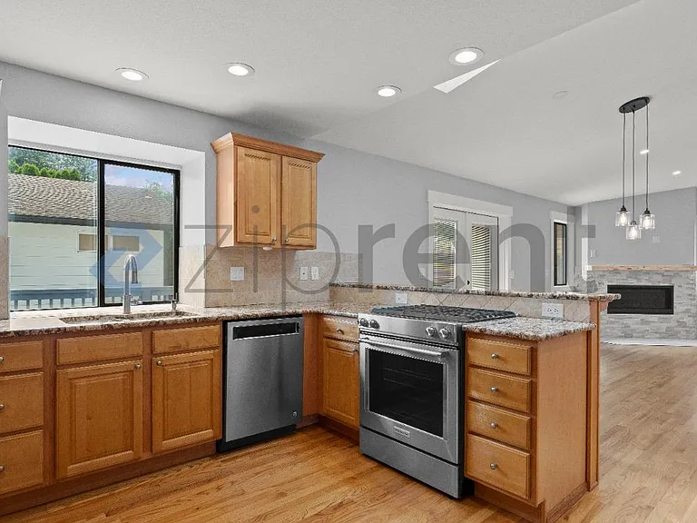 710 142nd St SW — Photo 13