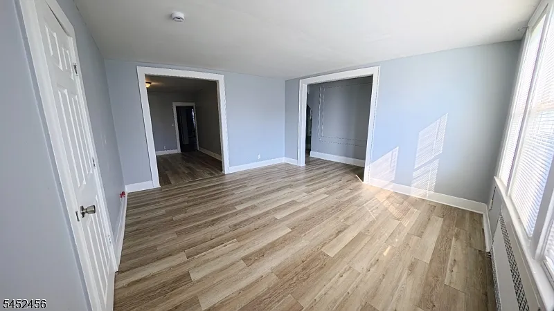 2 bed, 1.0 bath, $2,350 — Photo 4