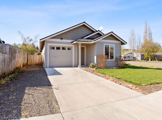 902 SE 3rd St, Prineville, OR 97754