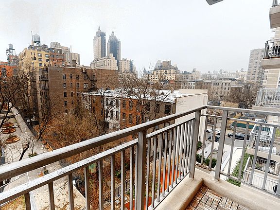 5th image of 70 W 93rd St #705D