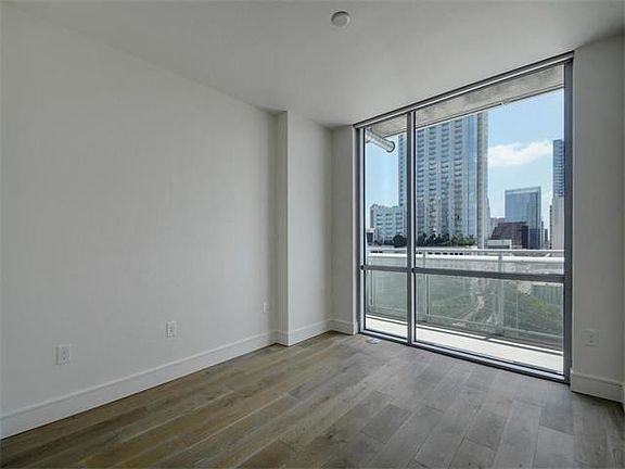 5th image of 222 West Ave #1109