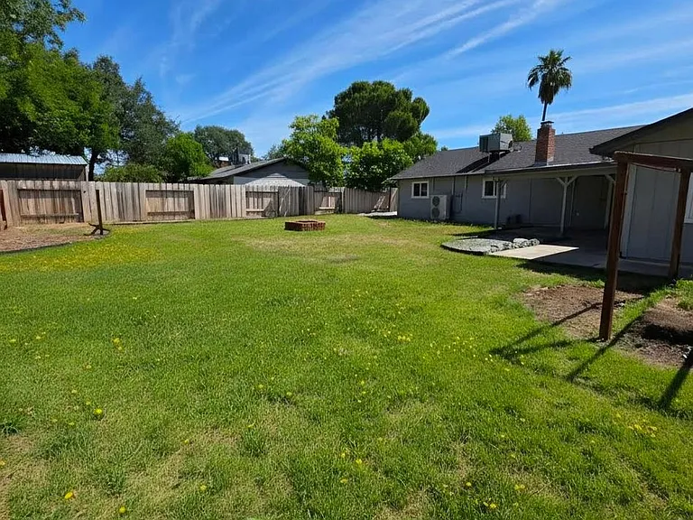 1424 Calexico Dr — Photo 18