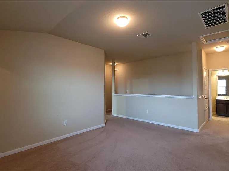 110 Wilson Ct — Photo 15