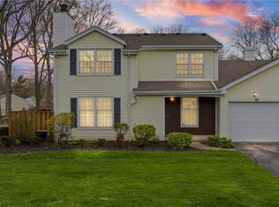 28 Blue Ridge Rd, Penfield, NY 14526