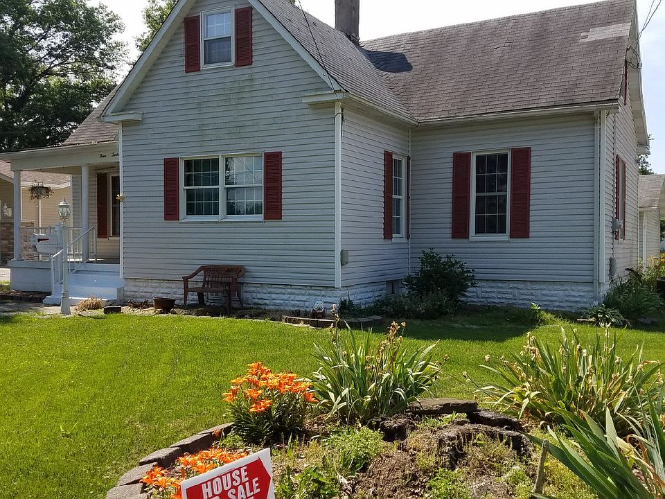 1st image of 412 E Leonard St