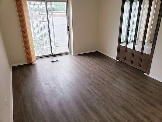 Rented by Metro Garden Realty NYC | media 9