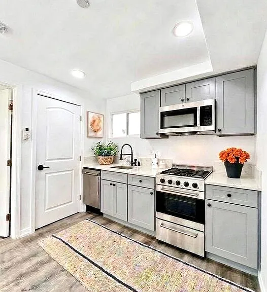 908 N Louise St #B — Photo 6