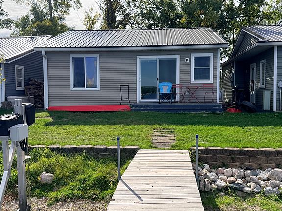 2nd image of 27096 Little Floyd Lake Rd Unit 3