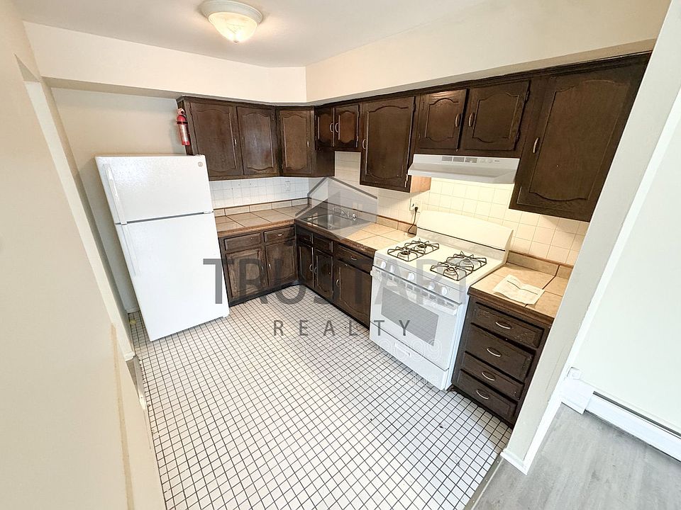 1st image of 6020 Hegerman St Floor 1