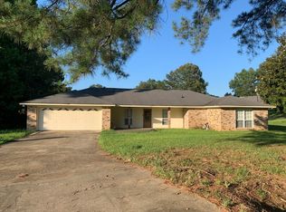 500 Lake Forest Dr, Vicksburg, MS 39183