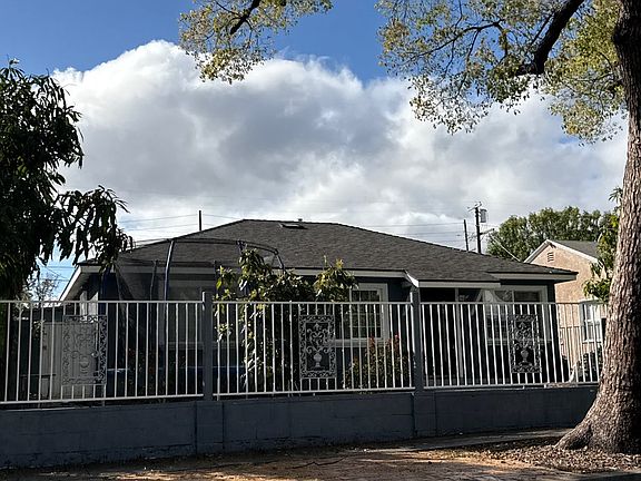 3rd image of 7007 Murietta Ave
