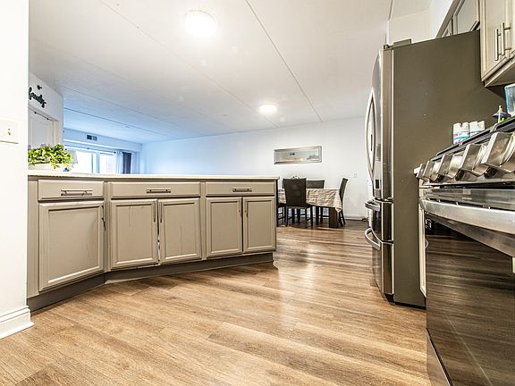 5th image of 9864 W Leland Ave #311