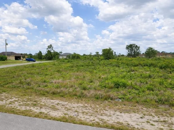 376 Chalet Ave S, Lehigh Acres, FL 33974