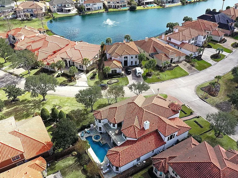 14202 Teal Cove Ln — Photo 46