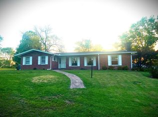1904 Cherokee Dr, Shelbyville, TN 37160