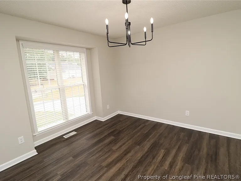 504 Noonday Ct — Photo 12