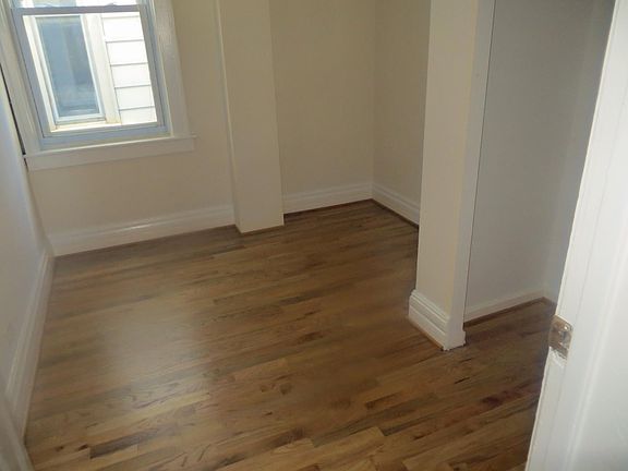 3rd image of 2305 W Fullerton Ave #1W