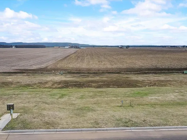 248 Falcon Ct #86, Sauk City, WI 53583