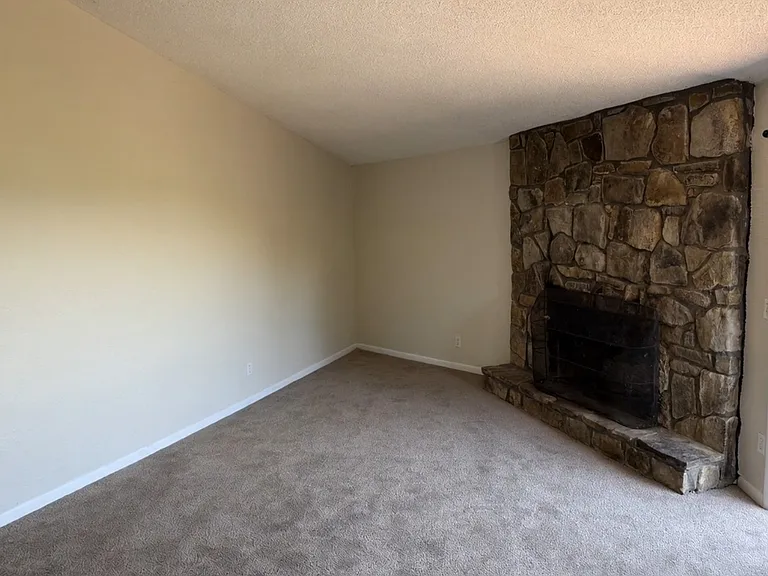 1715 Clearview Dr — Photo 11