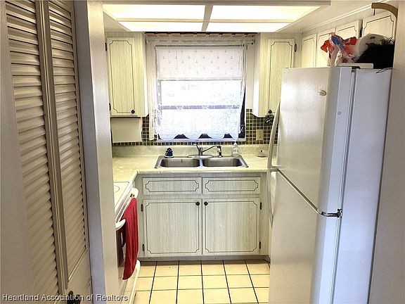 4th image of 121 Country Club Dr Unit 801