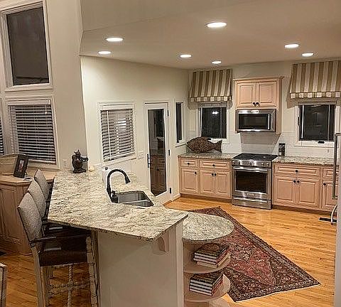 4th image of 67 Lakeview Dr