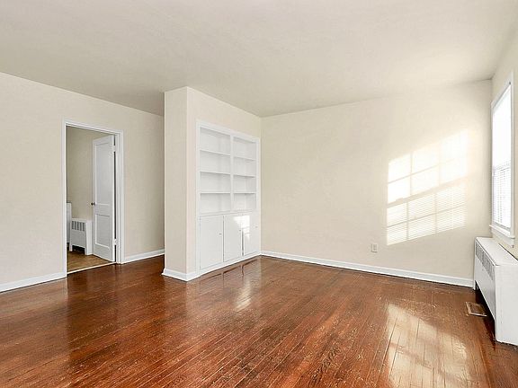2nd image of 540B Wakefield Dr