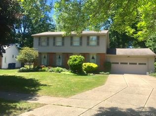 22 October Ln, Amherst, NY 14228