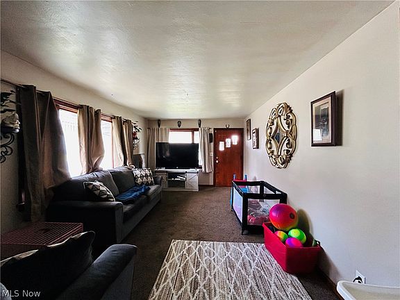 3rd image of 2439 Reid Ave