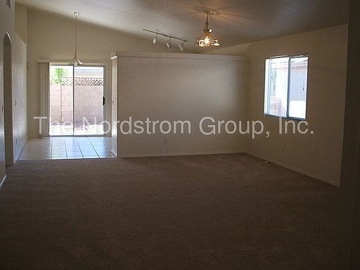 2nd image of 4553 W Holly Berry Way