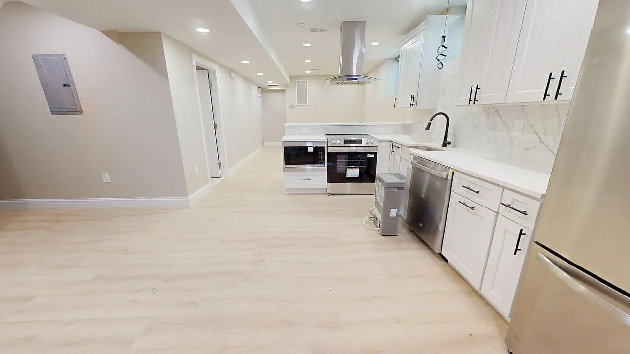 2 bed, 1000 sqft, $3,000 — Photo 1