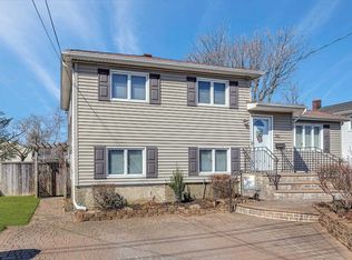 331 Unqua Rd, Massapequa, NY 11758