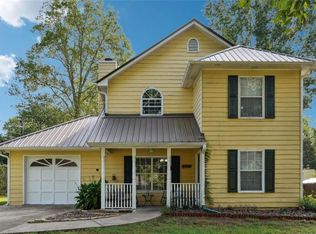 8935 Pine Tree Cir, Gainesville, GA 30506