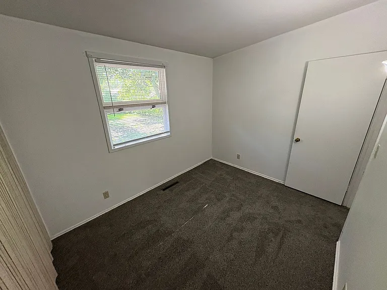 632 Eastborough Ln — Photo 19